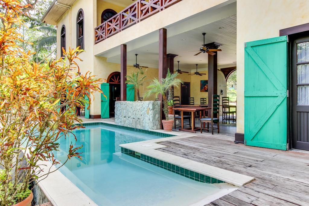 Colonial Suite @ Mahogany Hall San Ignacio Exterior foto
